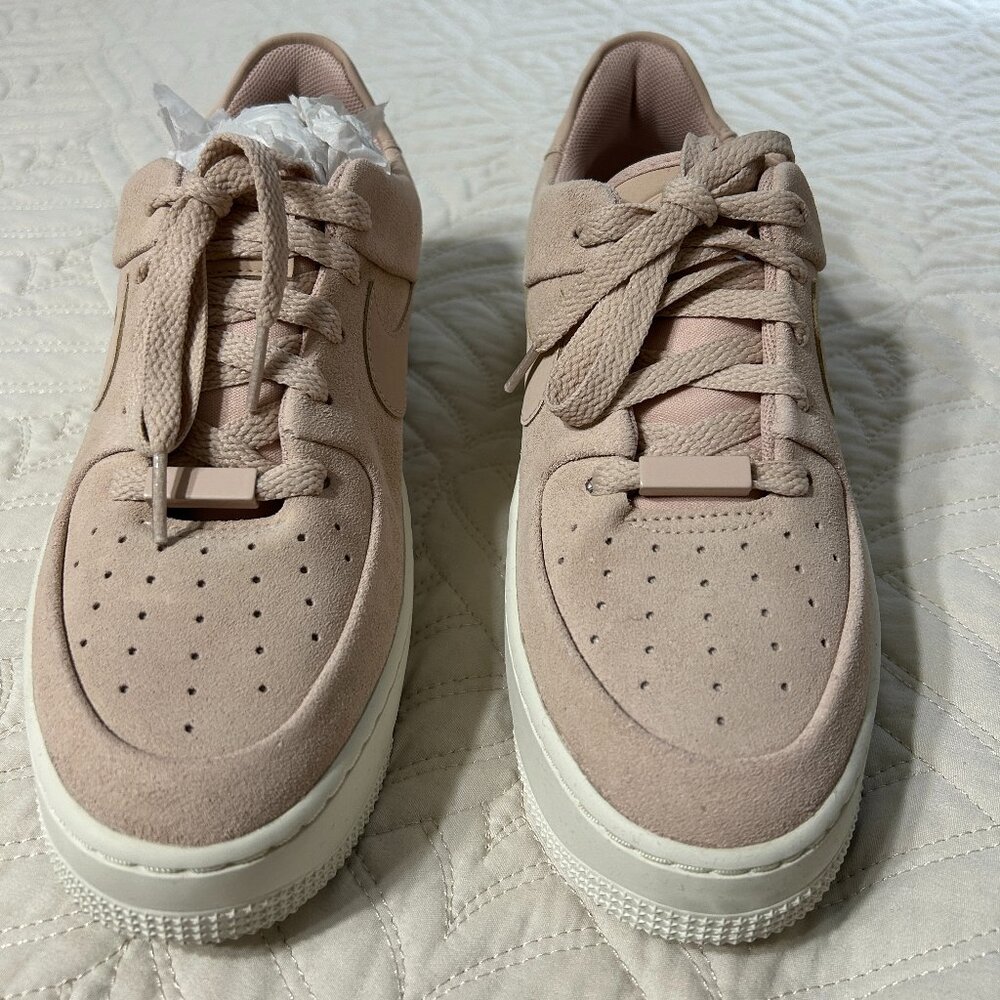Nike Air Force 1 Sage Low